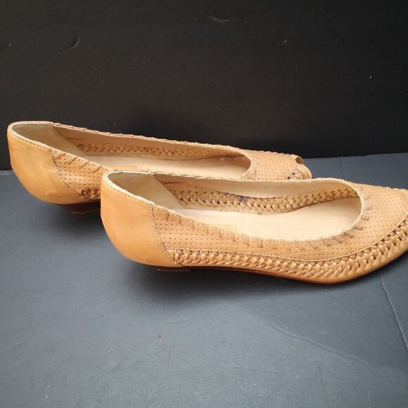 Impressions Ladies Size 8.5 B Tan Made in Brazil Leather Upper Wedge Heel Shoes - Picture 2 of 10